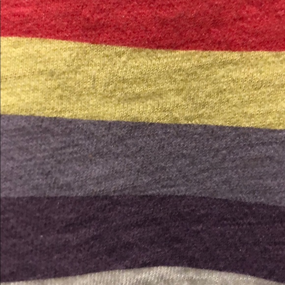 Cropped horizontal color line shirt - Picture 2 of 5